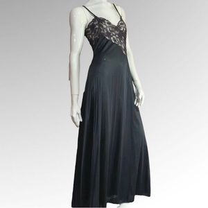 *MUST BUNDLE FOR 5+ ITEMS**70s LILY OF FRANCE BLACK GOWN LACE WRAP INSERT SZ SM